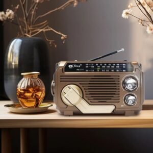 Outdoor Solar Hand Crank Radio with Emergency Flashlight